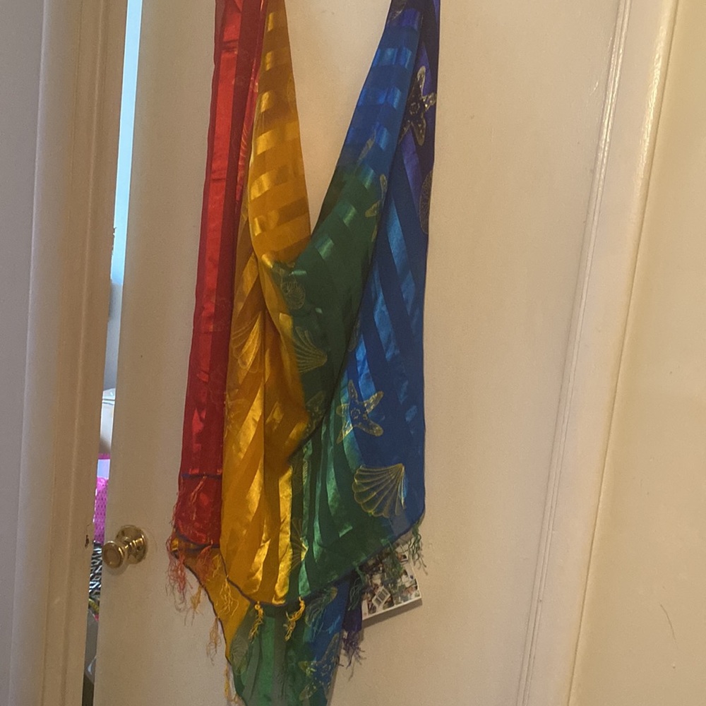 Colorful beach wrap - Picture 2 of 4